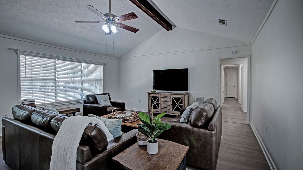 Photo of Livingroom in Flowood