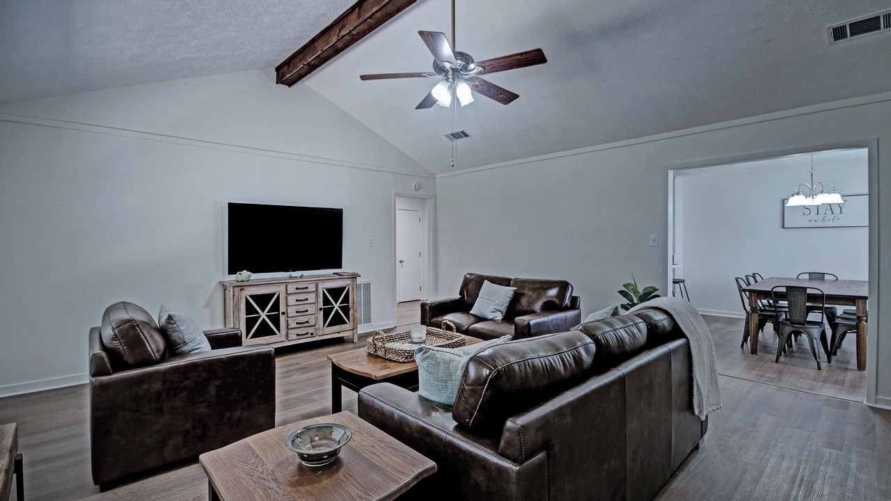 Photo of Livingroom in Flowood