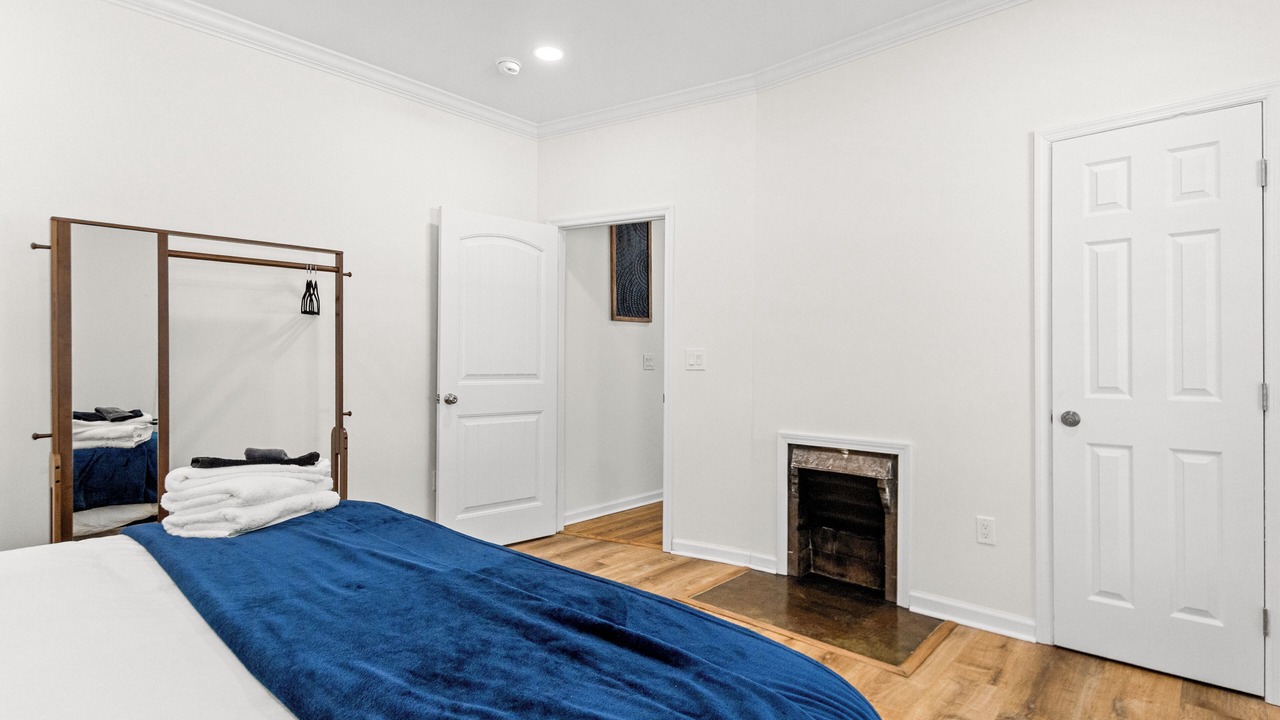 Photo of Bedroom in Northport