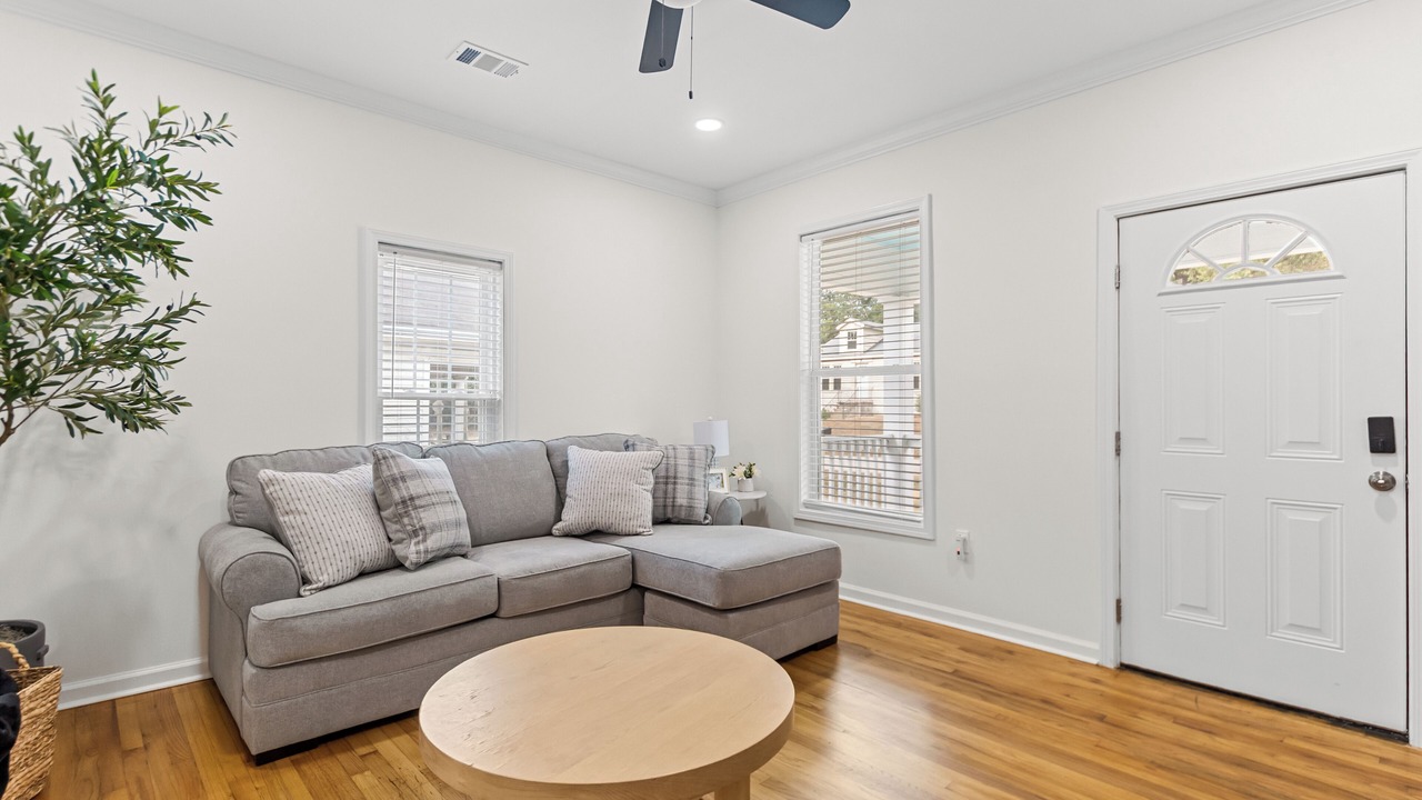 Photo of Livingroom in Northport