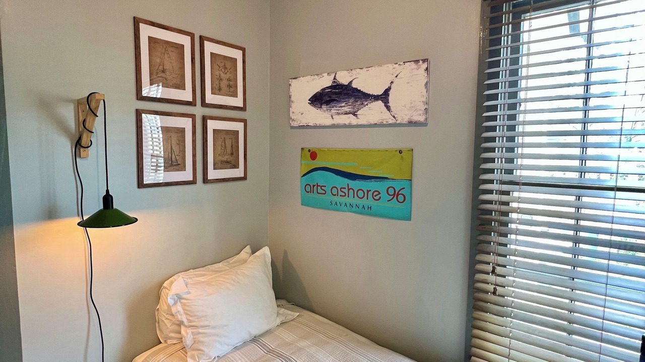 Photo of Bedroom in Historic District - North