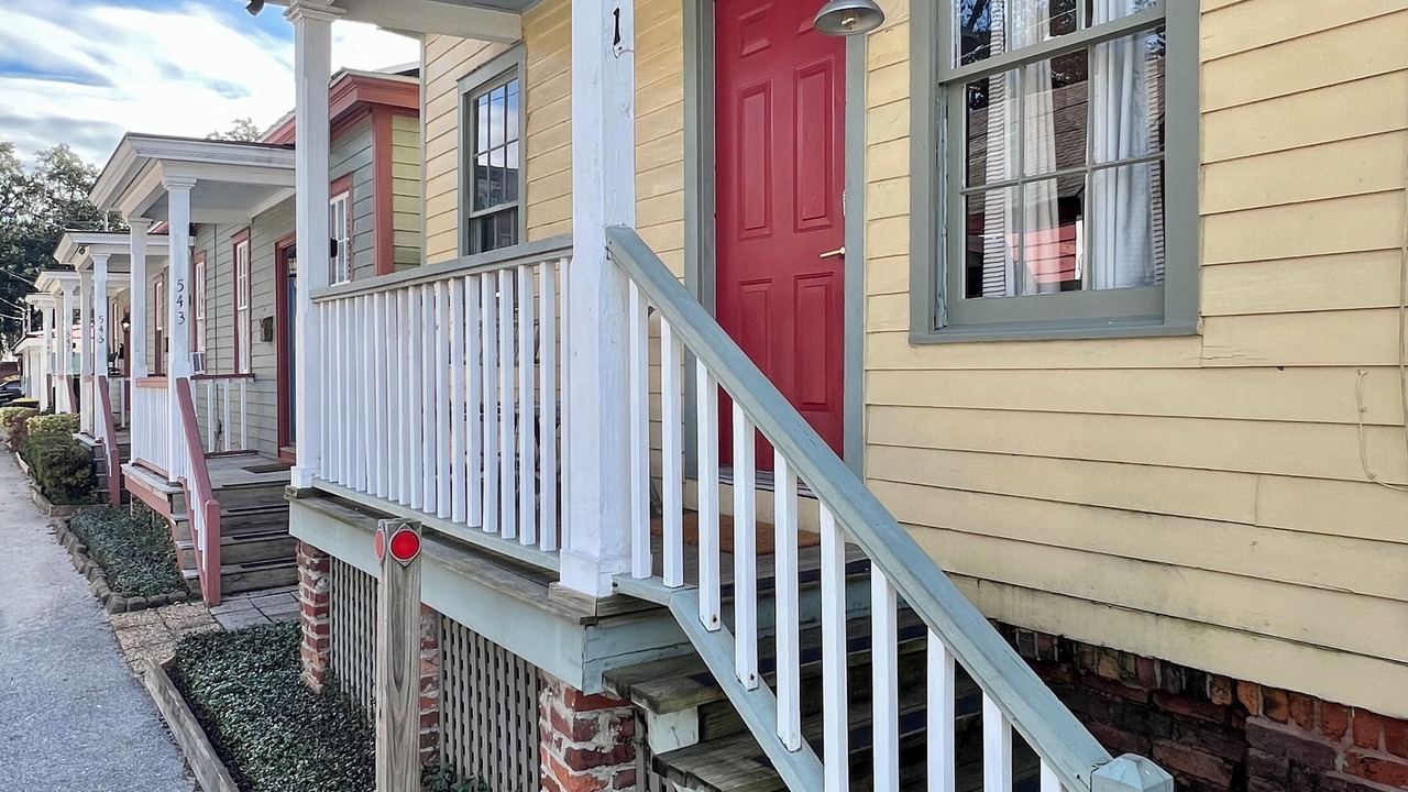 Photo of Others in Historic District - North