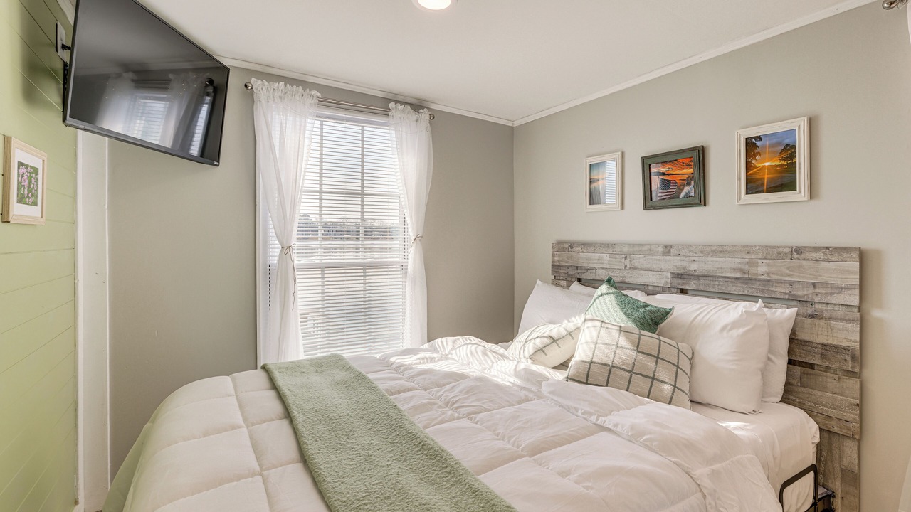 Photo of Bedroom in Wilsonville