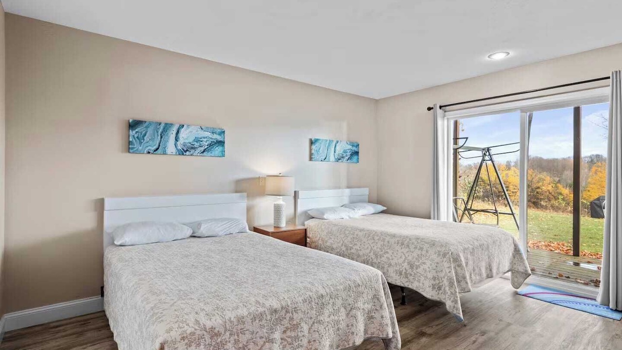 Photo of Bedroom in Kewadin