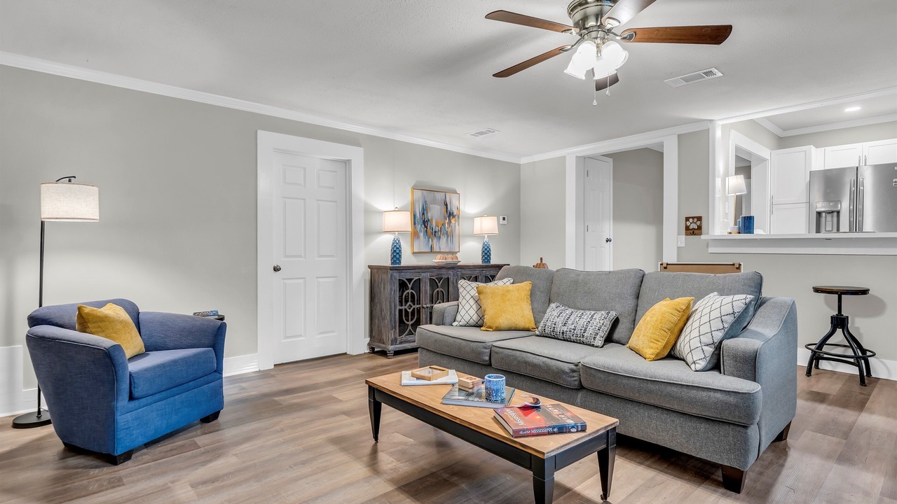 Photo of Livingroom in Starkville