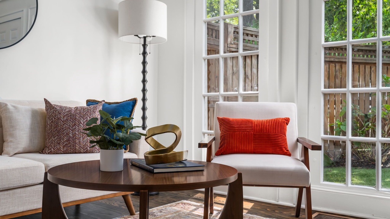 Photo of Livingroom in East Side