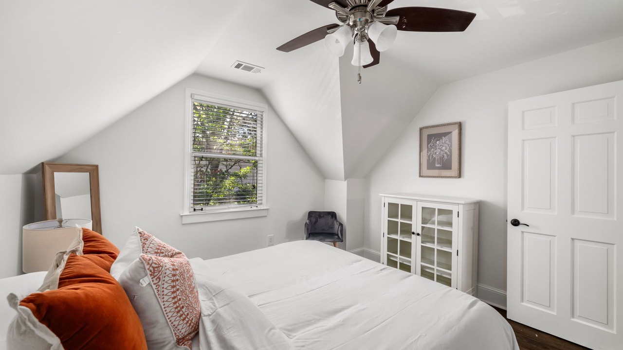 Photo of Bedroom in East Side