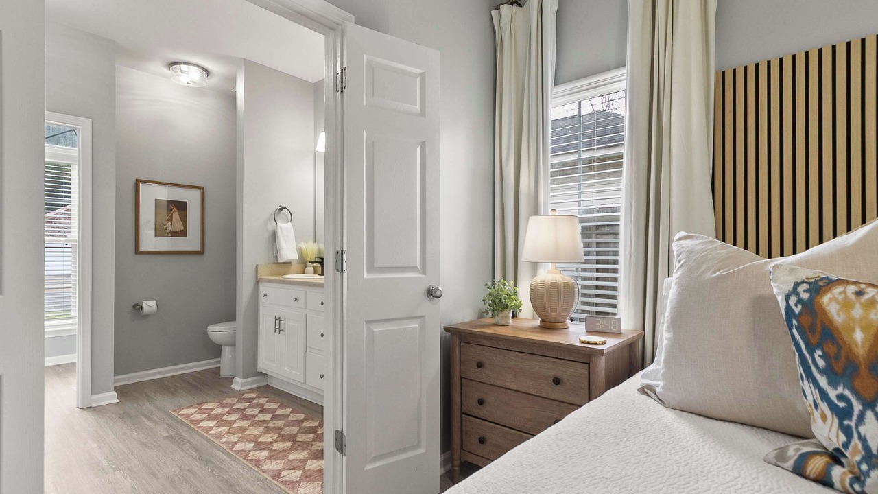 Photo of Bedroom in Northport