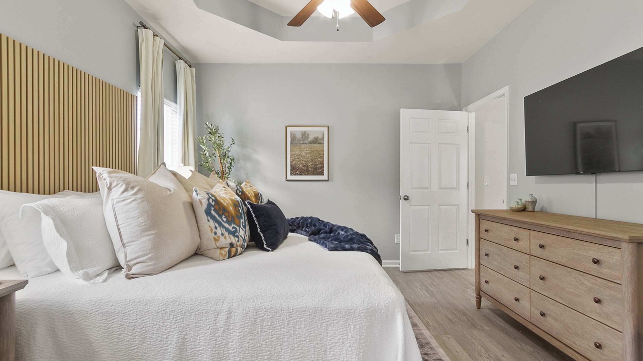 Photo of Bedroom in Northport