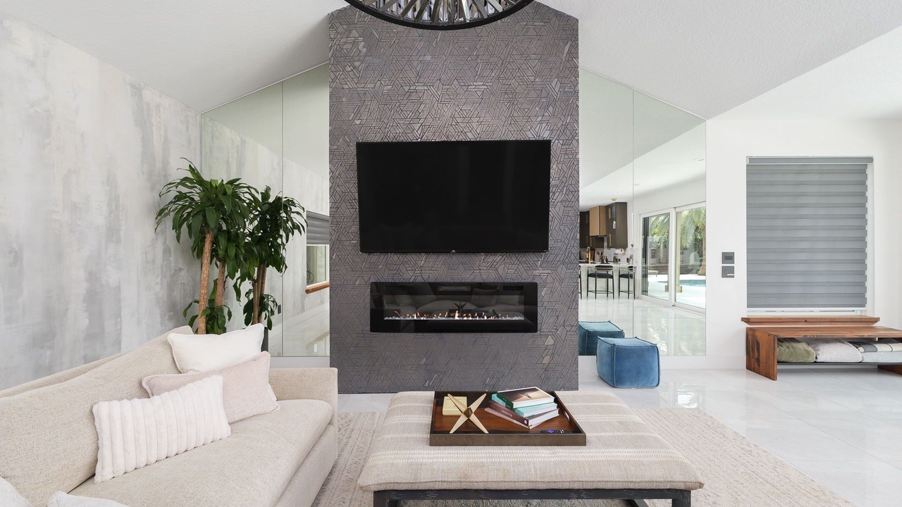 Photo of Livingroom in Palm Valley