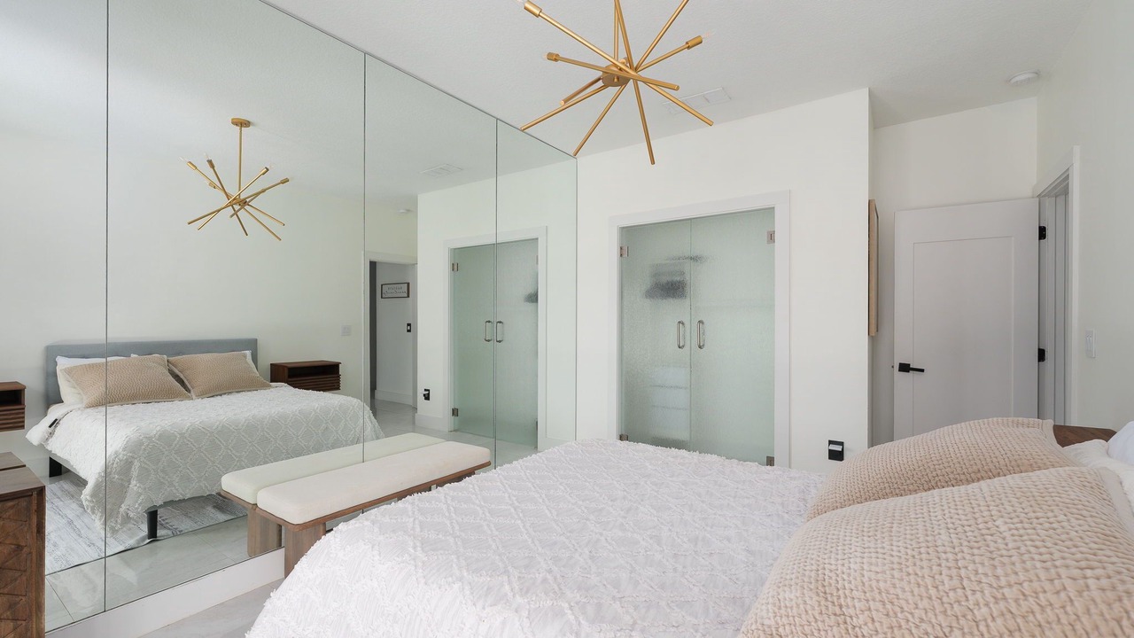 Photo of Bedroom in Palm Valley