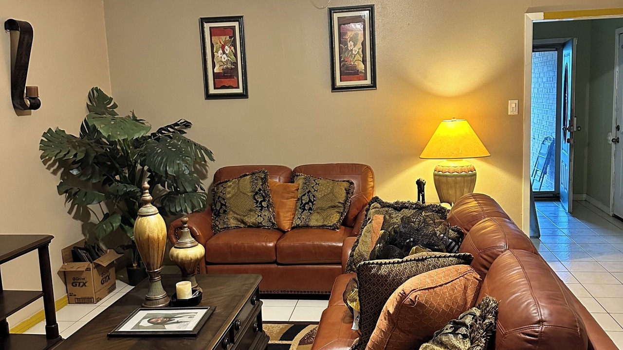 Photo of Livingroom in Kenner - Louis Armstrong International Airport