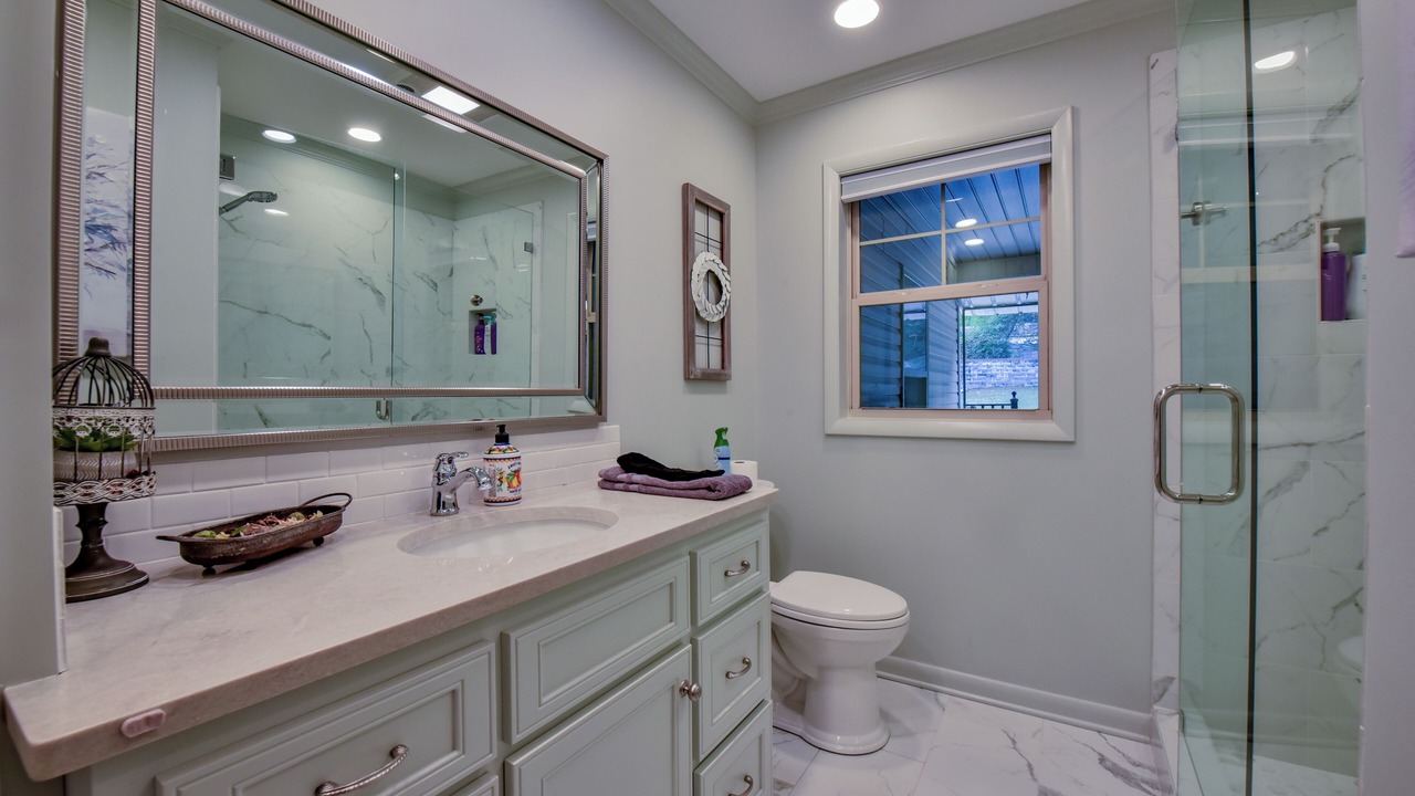 Photo of Bathroom in Tuscaloosa