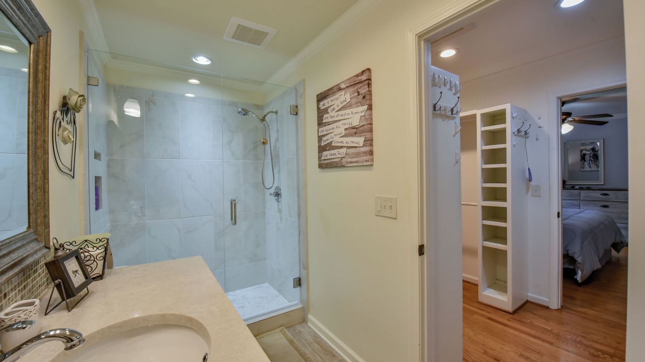Photo of Bathroom in Tuscaloosa