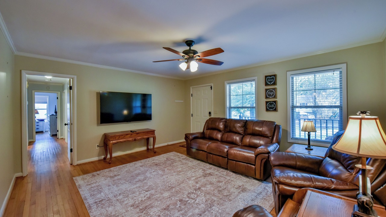 Photo of Livingroom in Tuscaloosa