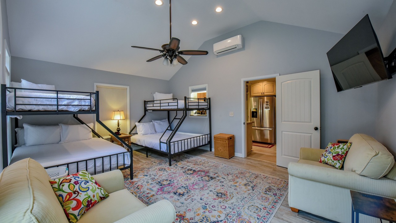 Photo of Bedroom in Tuscaloosa