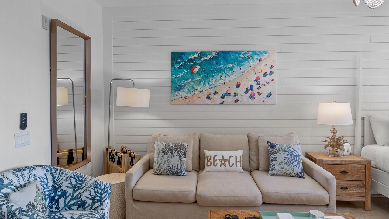 Photo of Livingroom in Baytowne Wharf