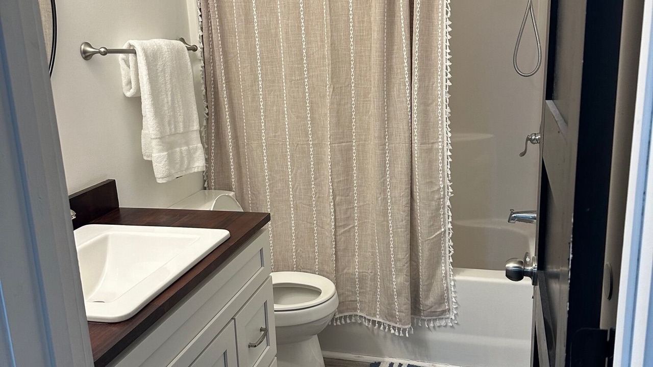 Photo of Bathroom in Higgston