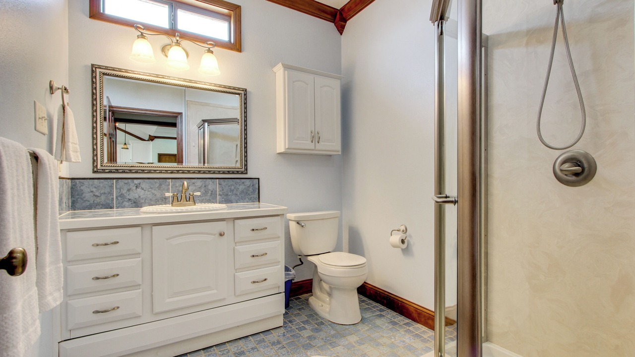 Photo of Bathroom in Ocean Springs