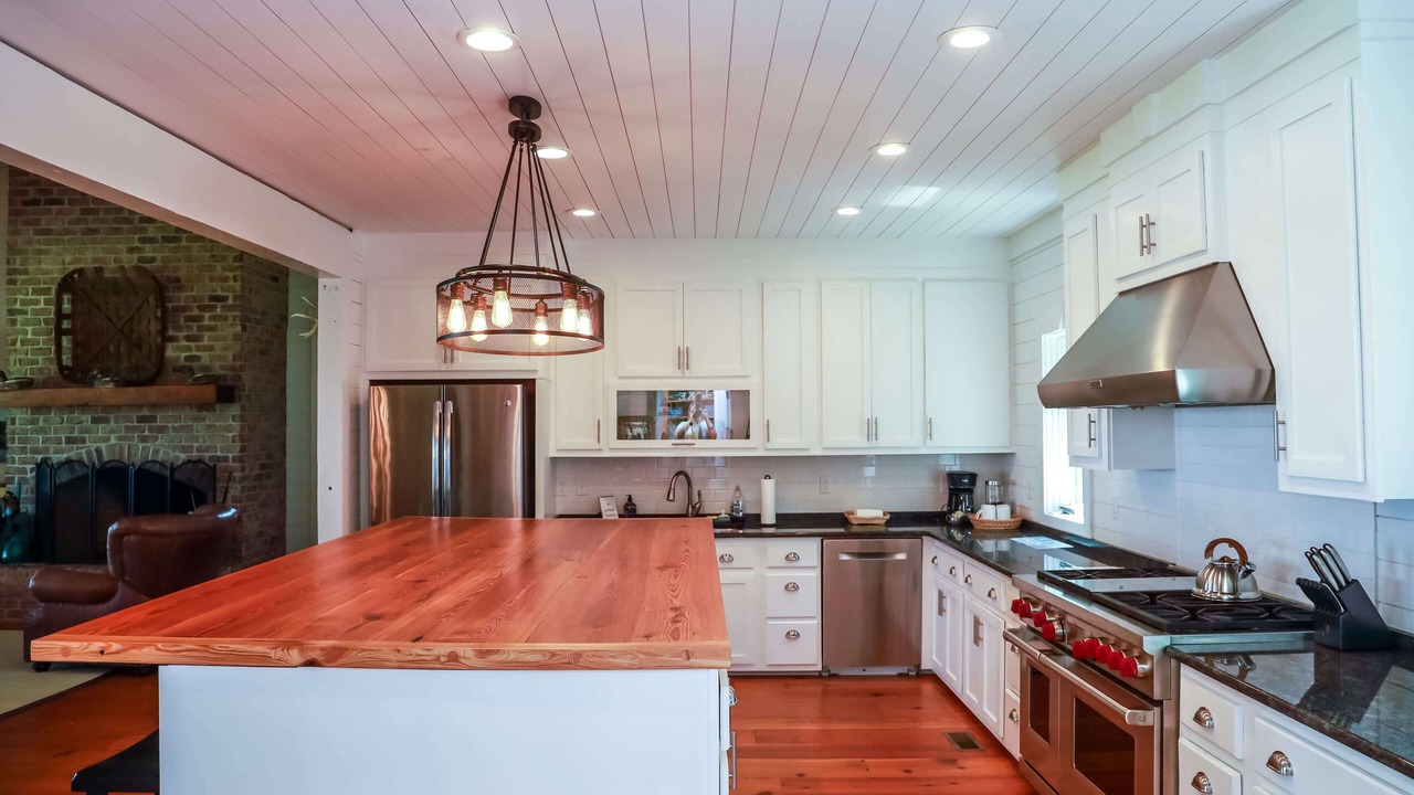 Photo of Kitchen in Brooks County