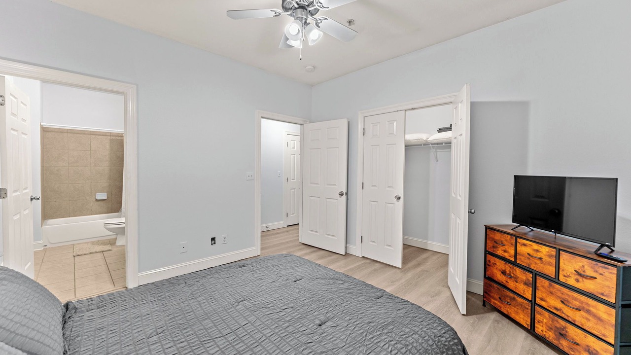 Photo of Bedroom in Tuscaloosa