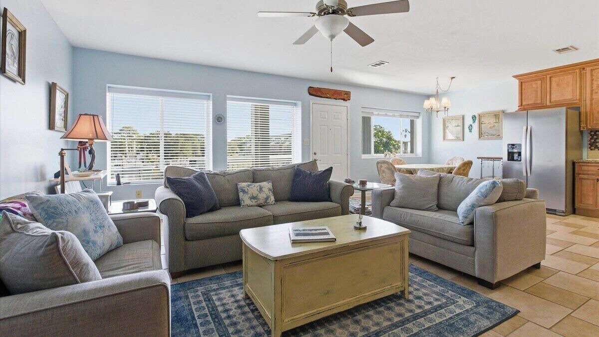 Photo of Livingroom in Panacea