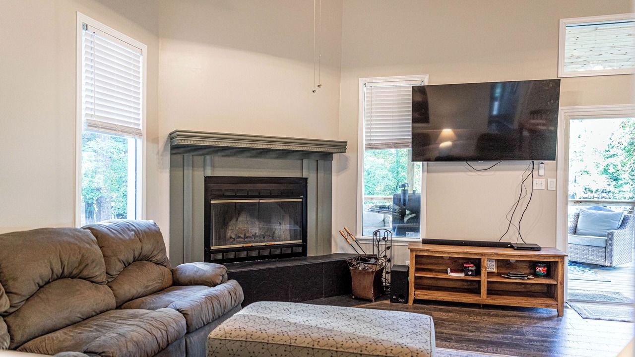 Photo of Livingroom in Eatonton