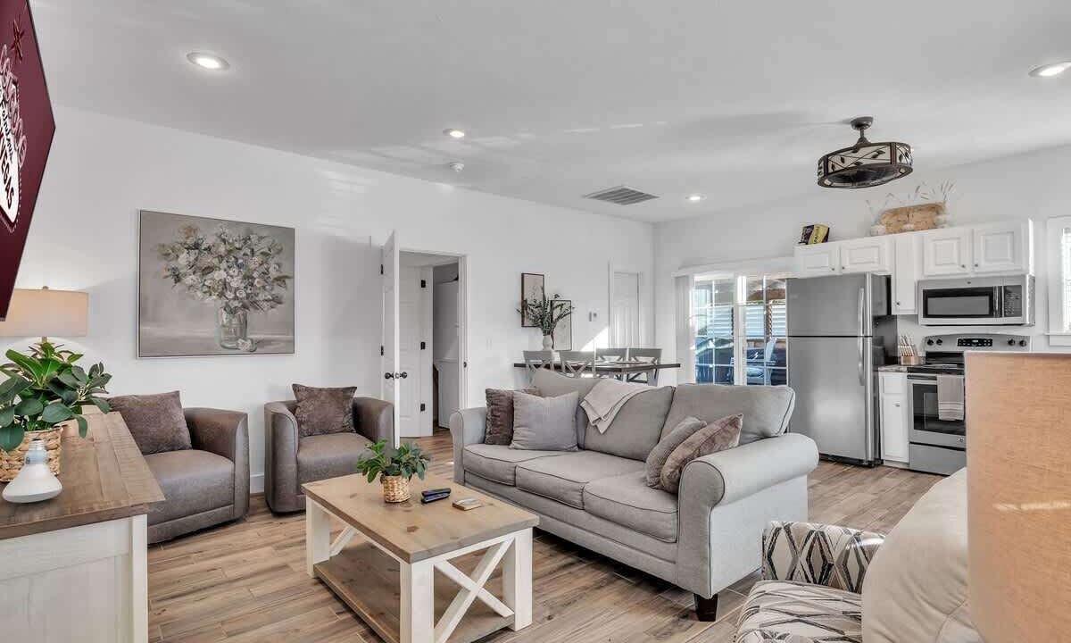 Photo of Livingroom in Starkville