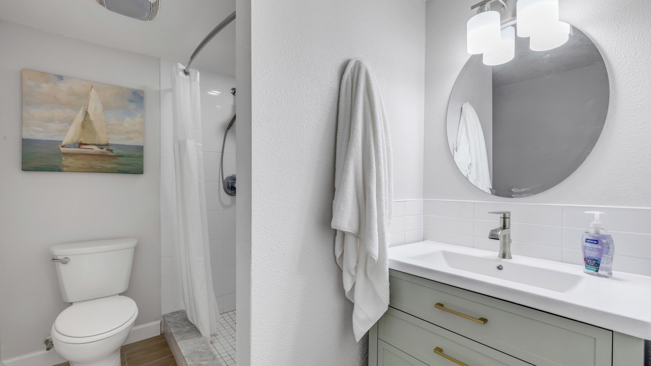 Photo of Bathroom in New Smyrna Beach