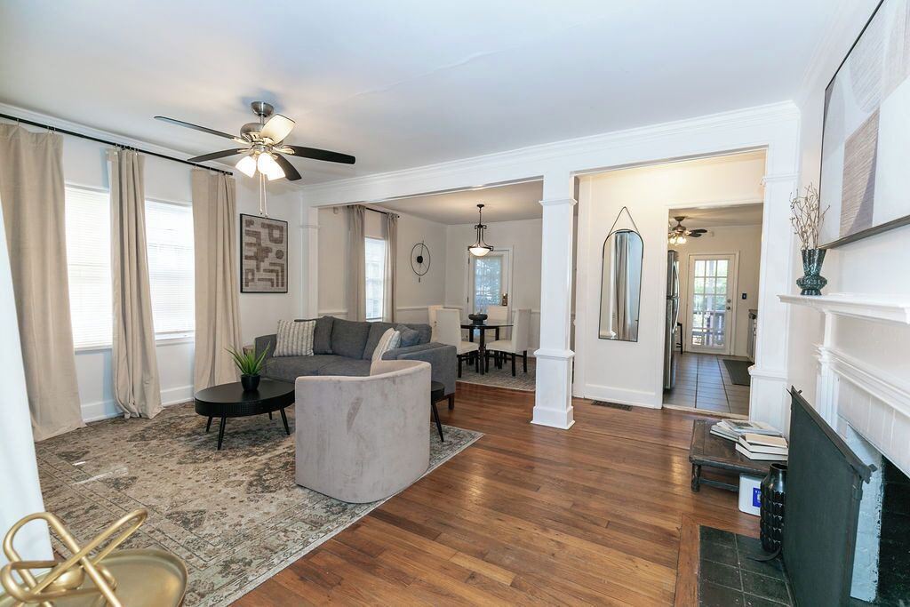 Photo of Livingroom in Oakhurst