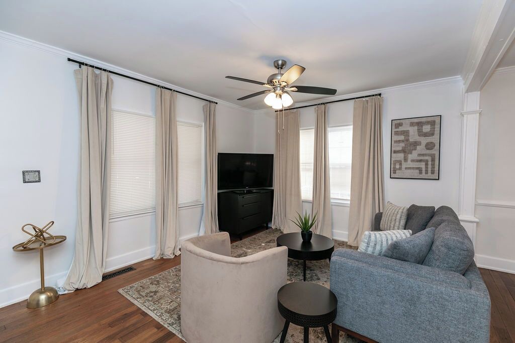 Photo of Livingroom in Oakhurst
