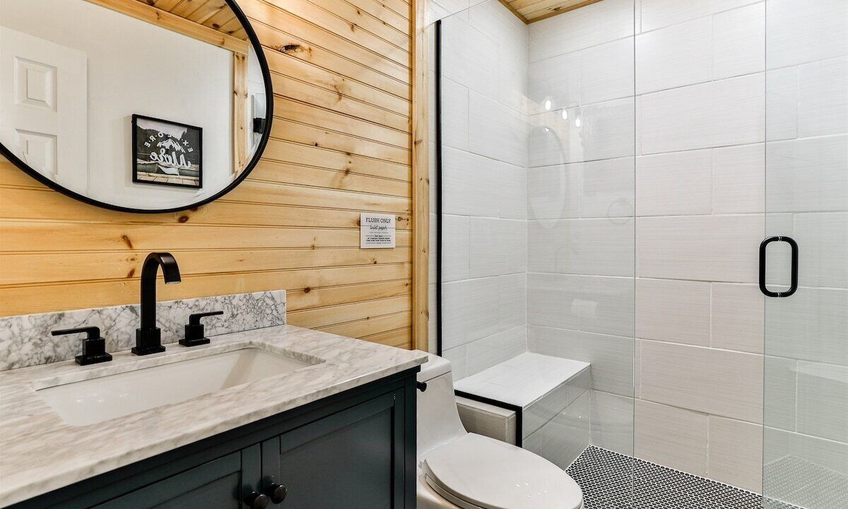 Photo of Bathroom in Walnut Mountain
