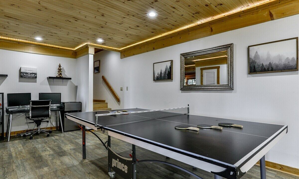 Photo of Bedroom in Walnut Mountain