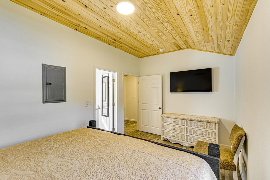 Photo of Bedroom in Lillian