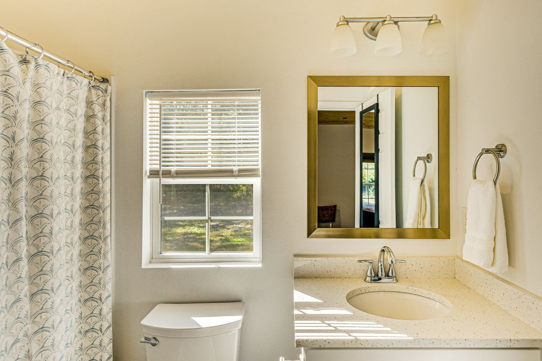 Photo of Bathroom in Lillian