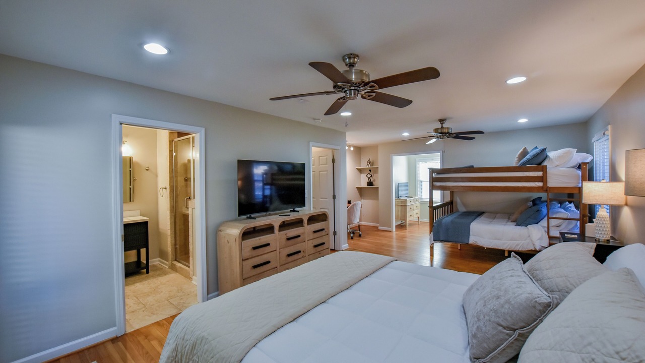Photo of Bedroom in Tuscaloosa