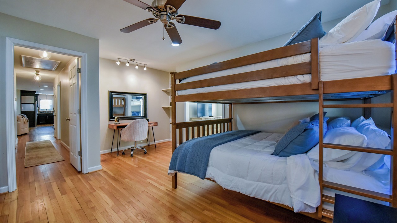 Photo of Bedroom in Tuscaloosa