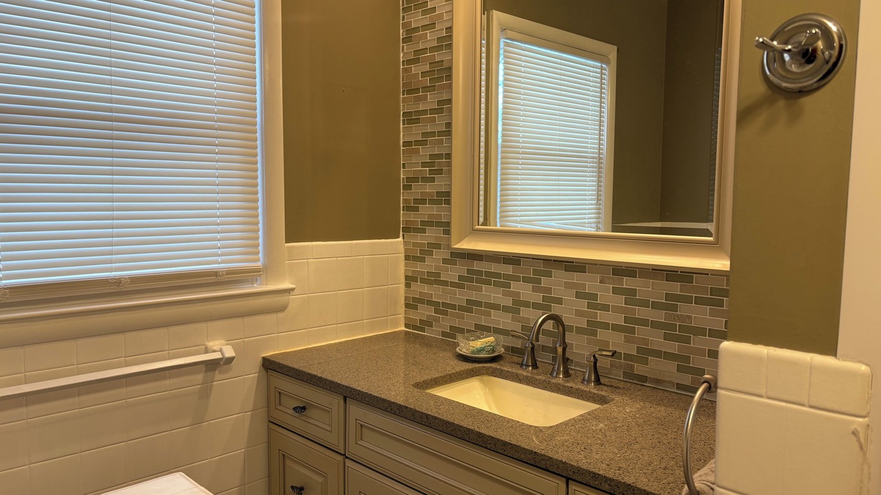 Photo of Bathroom in Beachwood-Bluffton