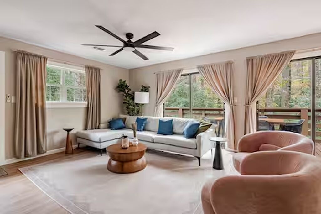 Photo of Livingroom in Ellijay
