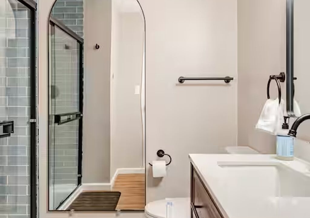 Photo of Bathroom in Ellijay