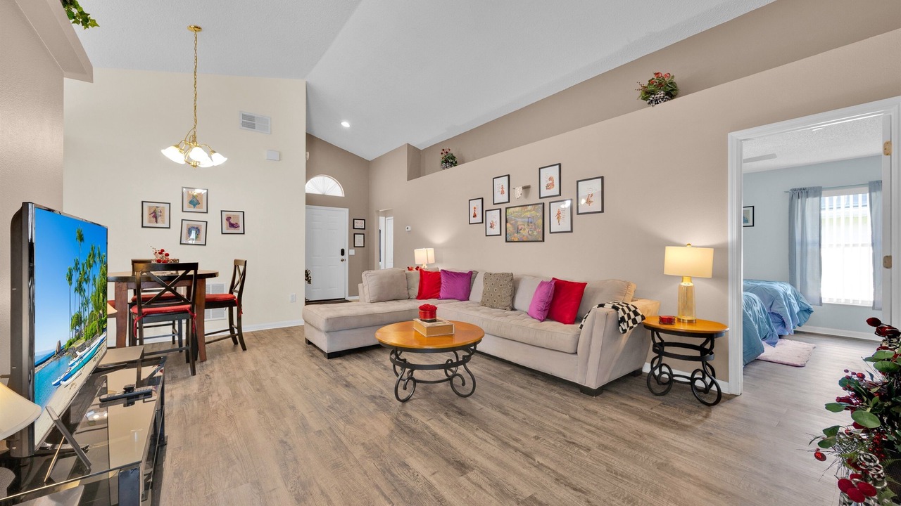Photo of Bedroom in Florida Pines