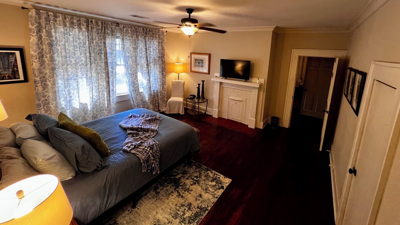 Photo of Bedroom in Hattiesburg