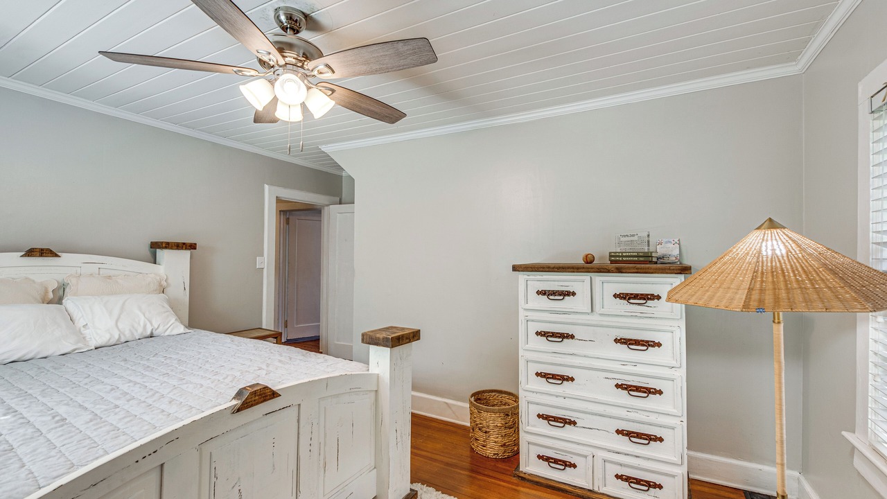 Photo of Bedroom in Hahira
