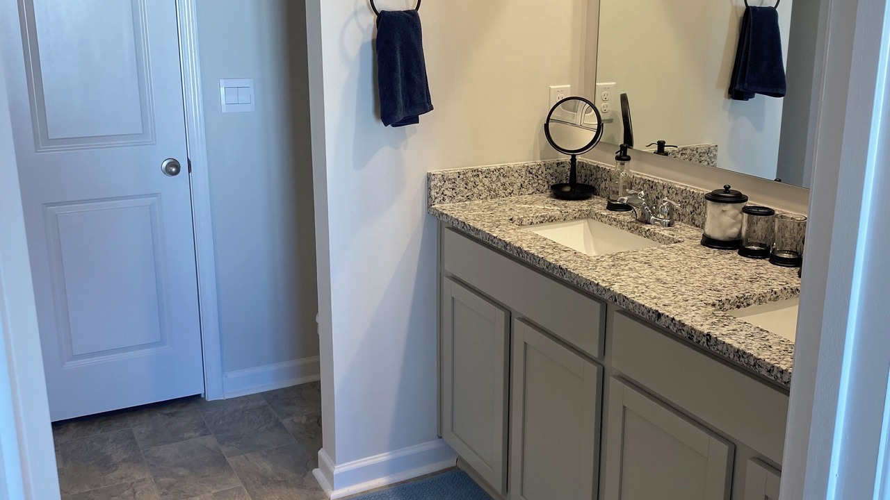 Photo of Bathroom in Peach Orchard