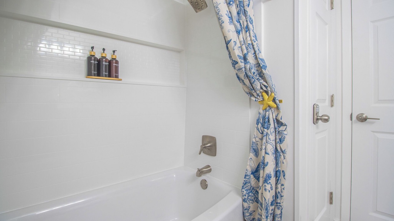 Photo of Bathroom in Diamondhead