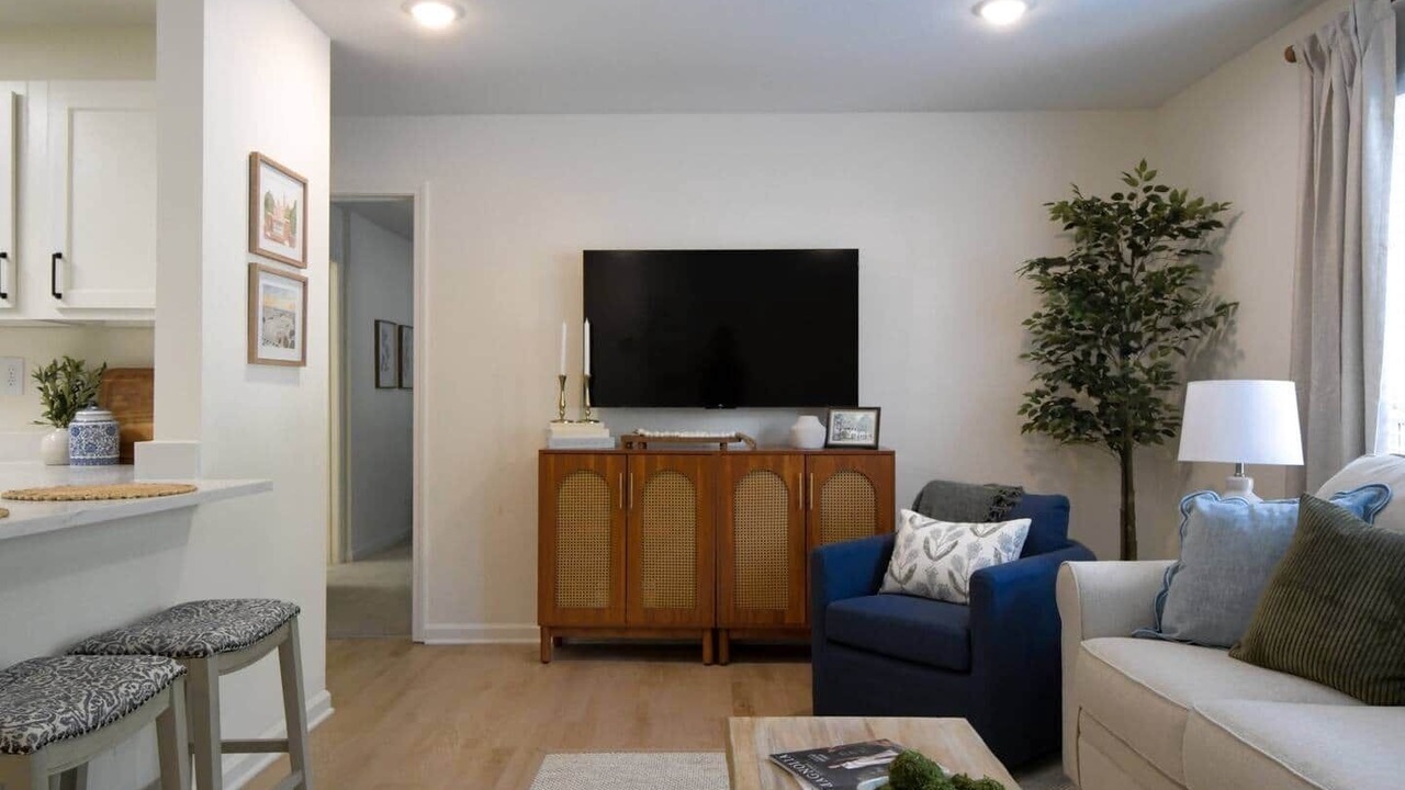 Photo of Livingroom in Auburn