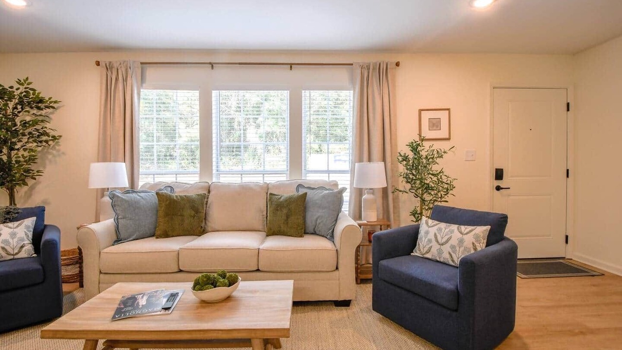Photo of Livingroom in Auburn