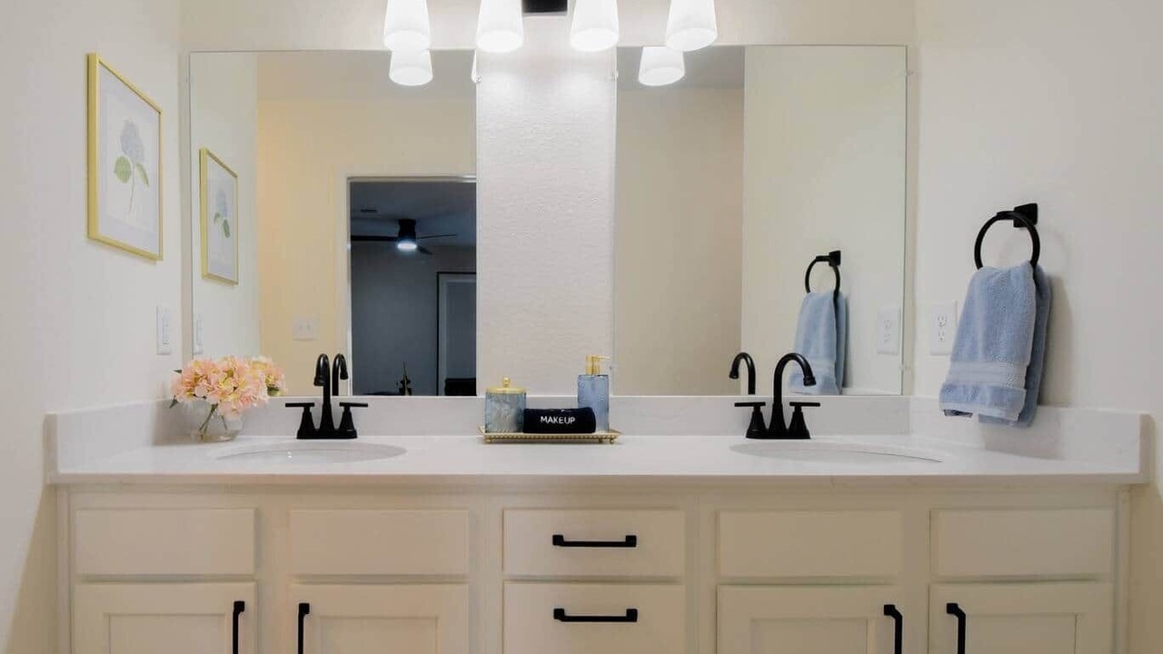 Photo of Bathroom in Auburn