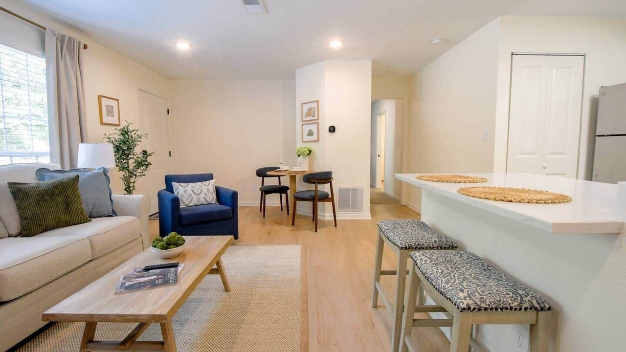 Photo of Livingroom in Auburn