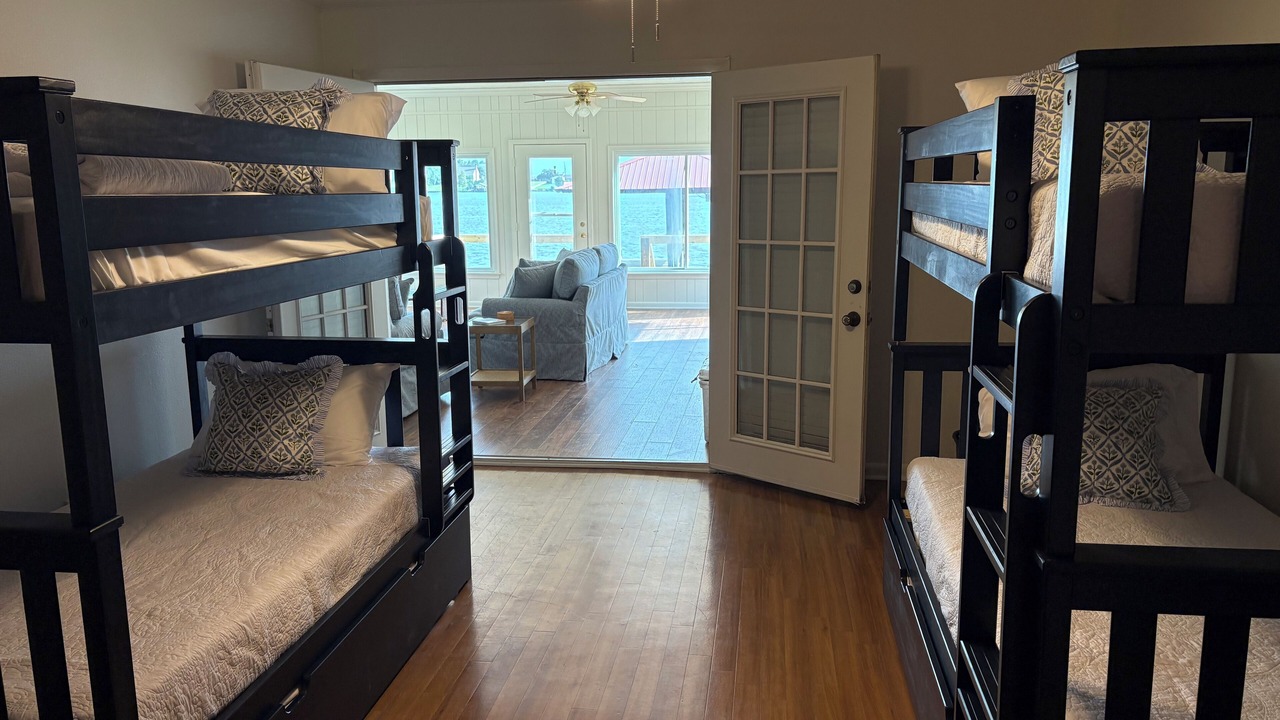 Photo of Bedroom in Jarreau